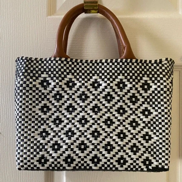 NEW PANDA SMALL WOVEN CROSSBODY BAG - TAN LEATHER - Picture 5 of 17